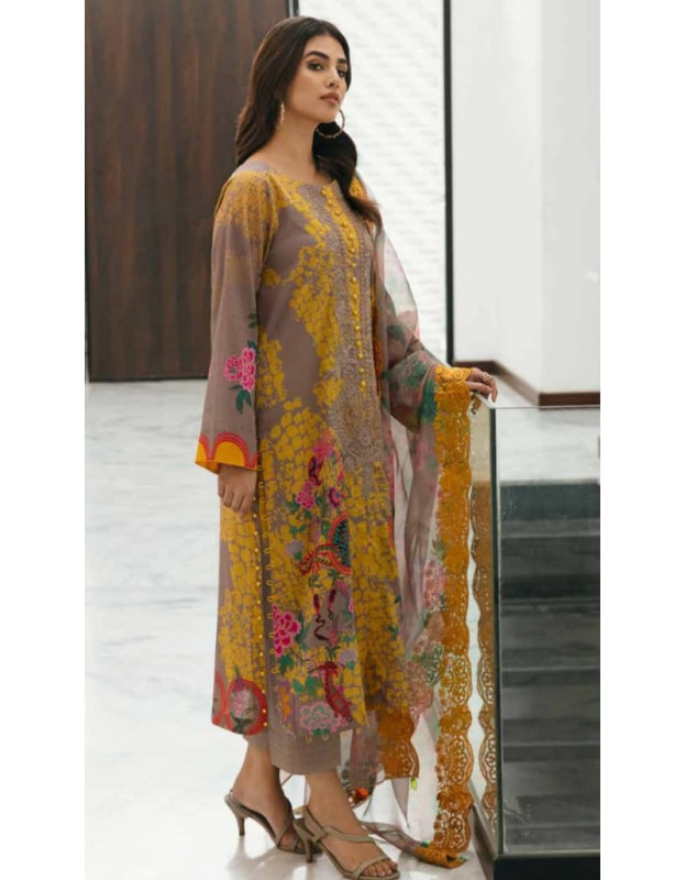 Charizma Aghaaz Embroidered Lawn’23 Unstitched A5